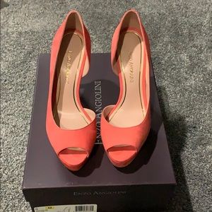 Salmon colored pumps!